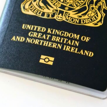 영국 여권 수수료가 곧 7% 이상 인상될 예정입니다.